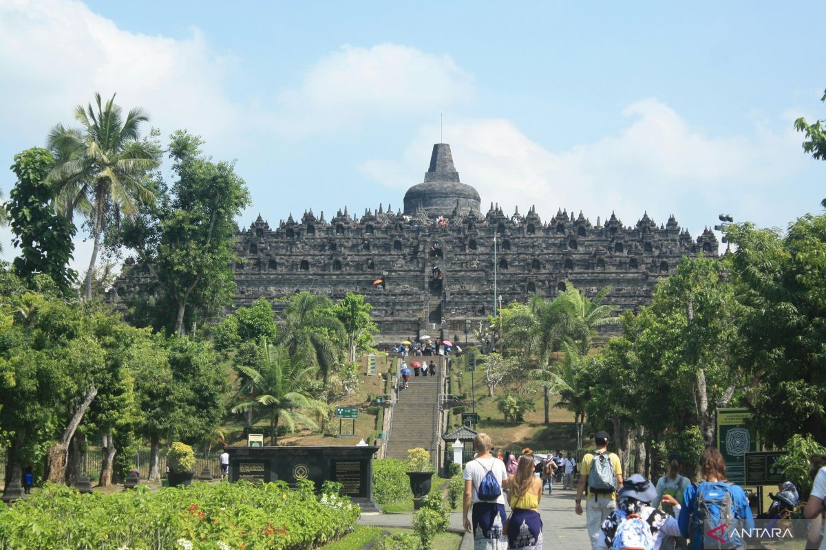 Peneliti: Flora-fauna di relief Karmawibhangga punya makna signifikan